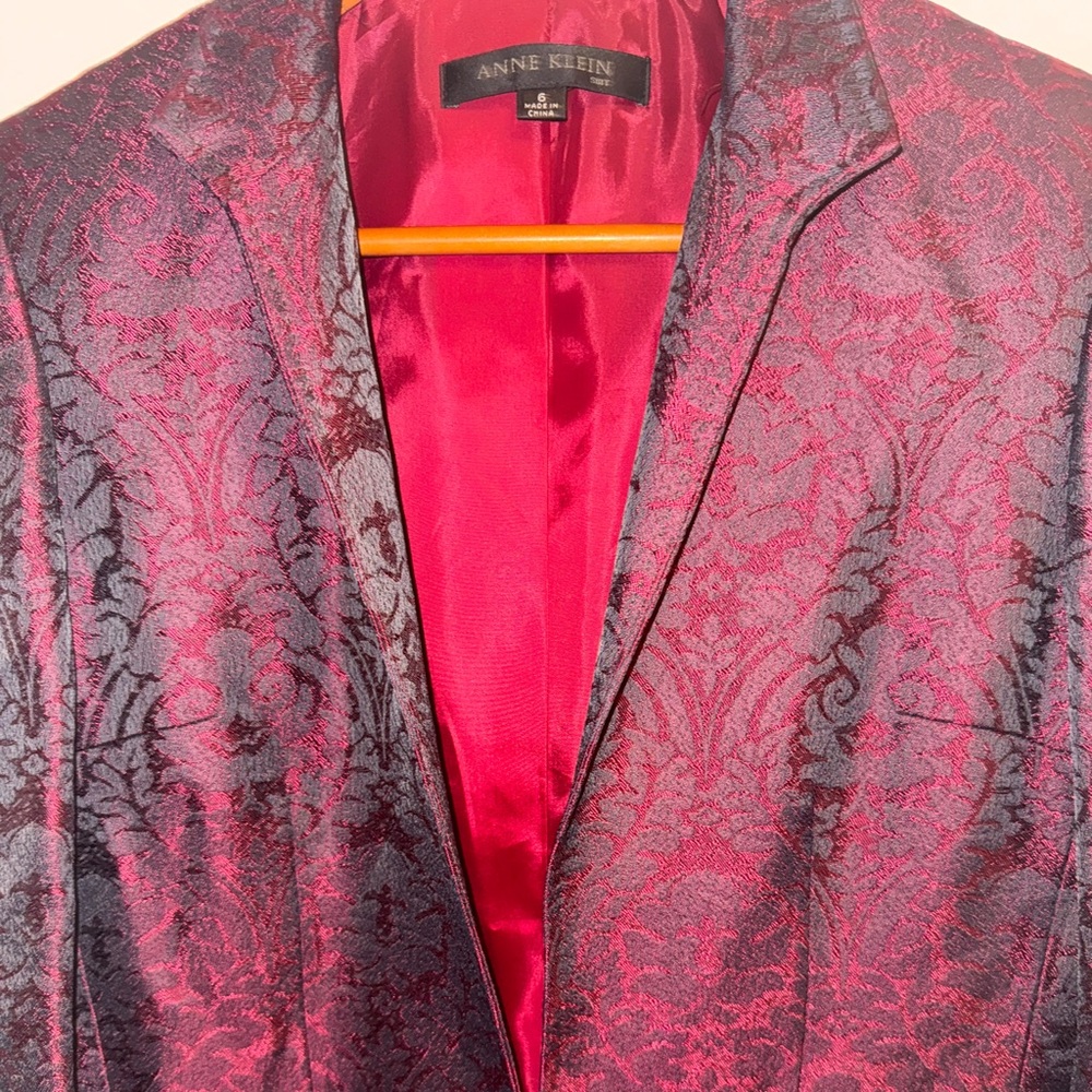Anne Klein Burgundy & Black Jacquard Brocade Coat – Size 6 - Picture 9 of 15